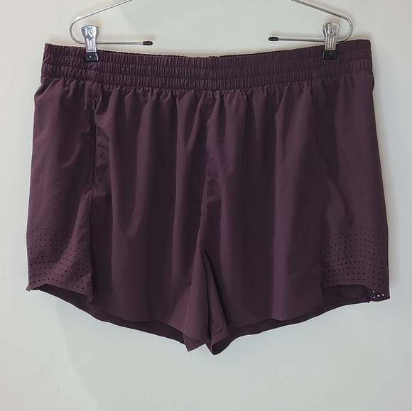 ATHLETA 3" Hustle Athletic Shorts in Deep Plum 1X - Picture 4 of 11